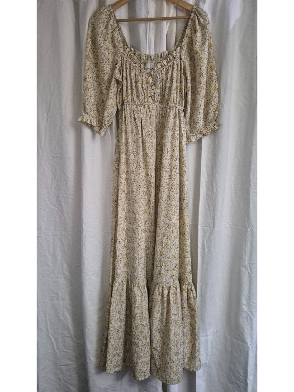 Elloh Medium Cream Floral Maxi Cottage Peasant Spring Summer Wedding Church Dres